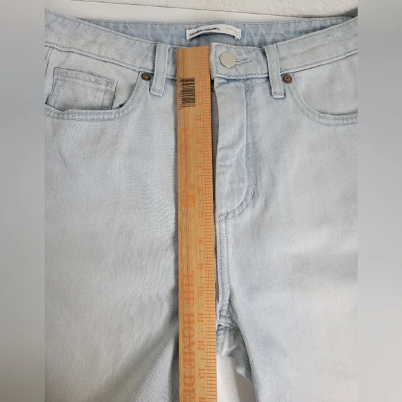 Elizabeth and James Cut Off Shorts Sz 28 Denim Raw Hem Light Wash Organic Cotton - Picture 14 of 15